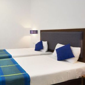 Blue Wave Hotel - Deluxe Triple Room